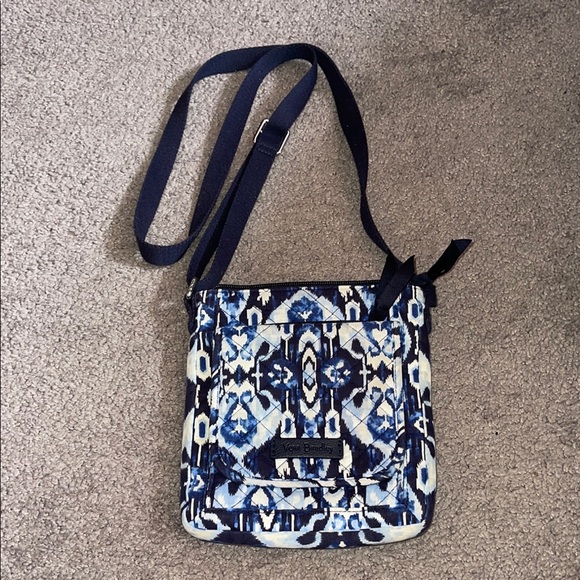Vera Bradley Handbags - Vera Bradley Blue Patterned Crossbody Bag